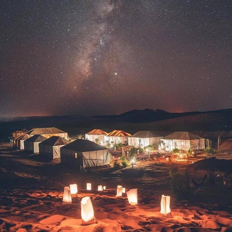 Ahlam Luxury Camp Hotel เมอร์ซูกา ภายนอก รูปภาพ
